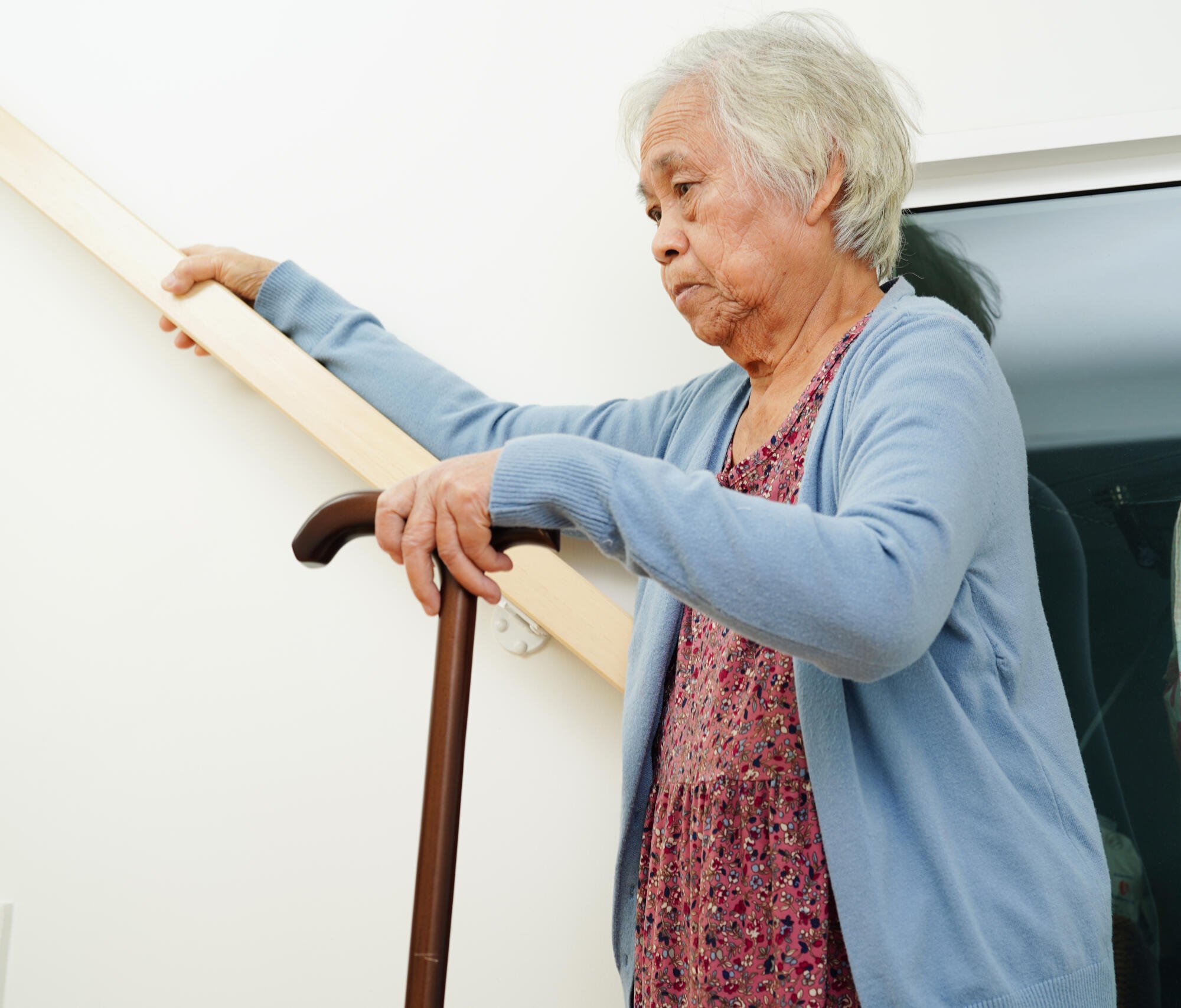 Fall Prevention Devices That Help Seniors in Glendale, AZ