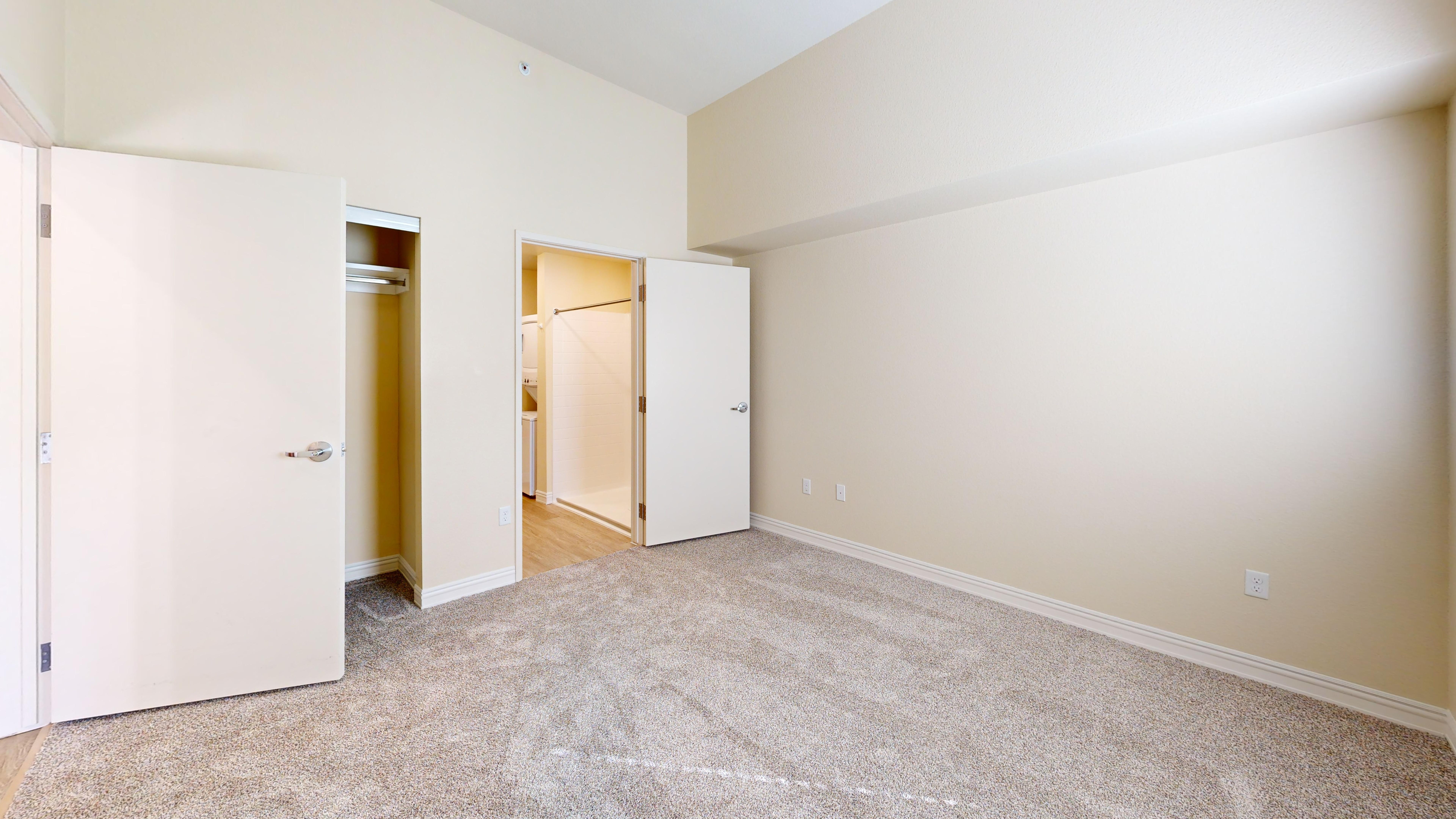 Westgate-VillageSenior-Living-168-Bedroom